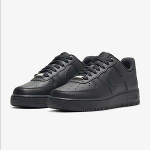 Nike Women’s Air Force 1 ‘07